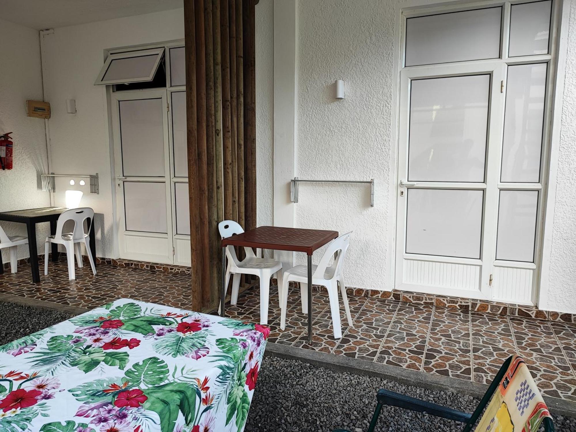 Hotel Ti Pavillon Port Mathurin Zimmer foto